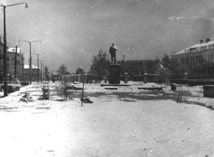Сквер на повороте с ул.Фаворскогона ул.Суворова 1960-е годы
